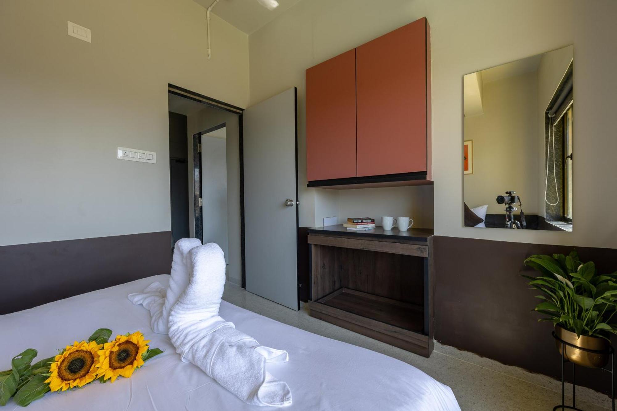 Saavi Suites Daman Exterior photo